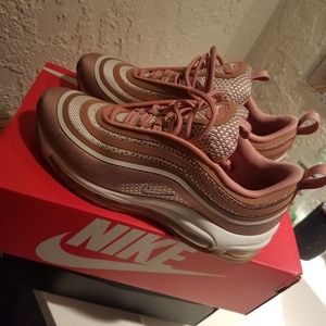 Pink air max 97